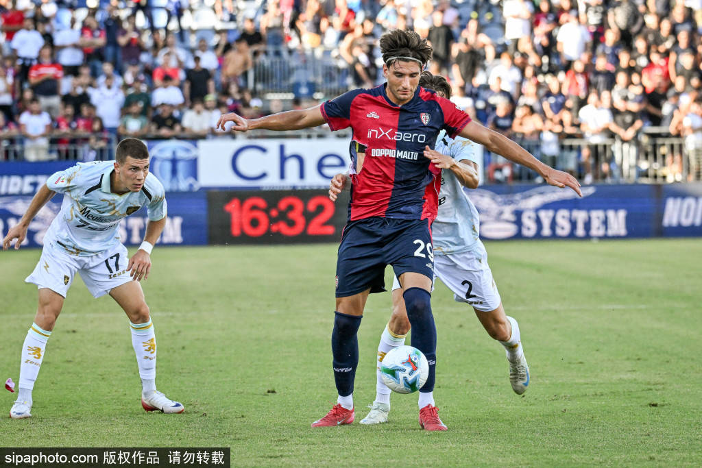 意甲新星皮奥-埃斯波西托：从意乙金靴到首粒意甲进球的辉煌之路